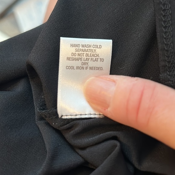 Stunning Sequin Top from Dress Barn Size Large - Picture 8 of 9